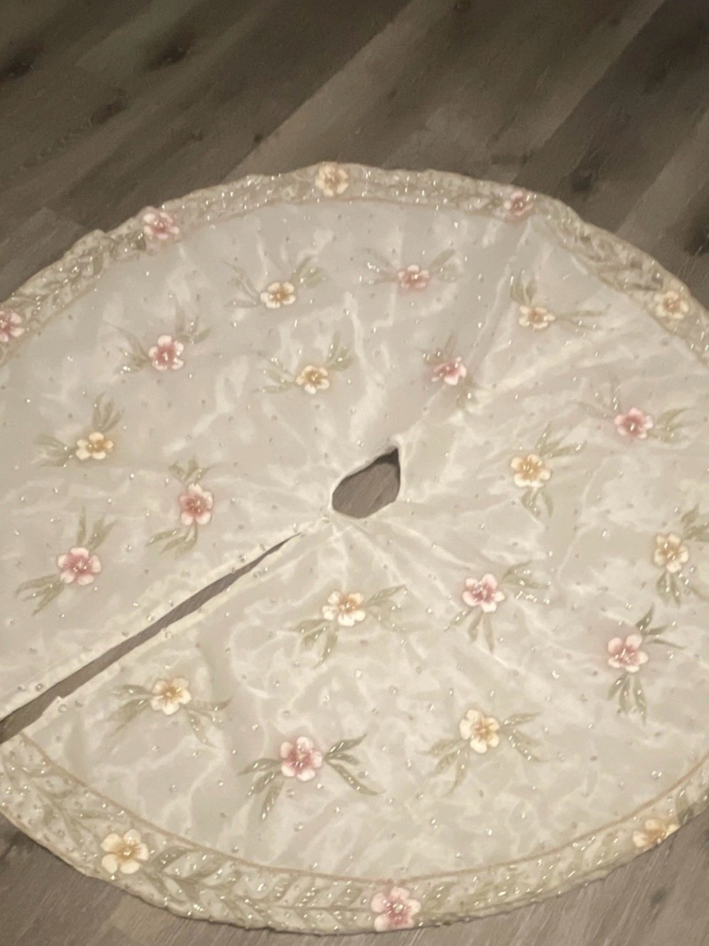 Beautiful Ivory Floral Embroidered Tree Skirt